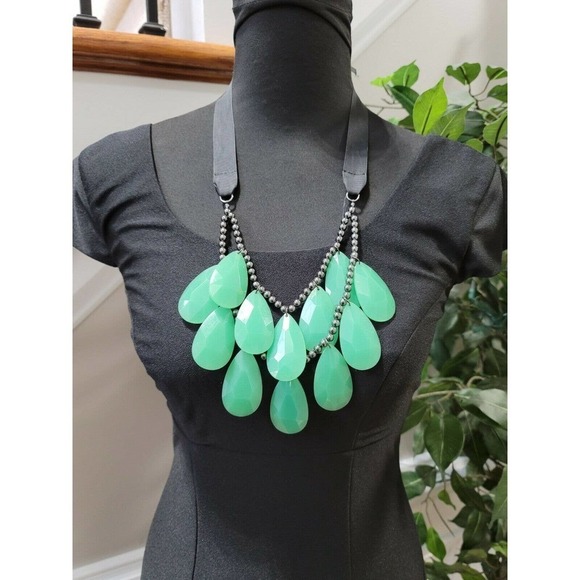 Vintage Southeastern Black Polyester Scoop Neck Short Sleeve Maxi Dress Size 02 - Picture 2 of 10